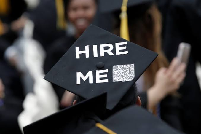 The Reality for Fresh Graduates: How to Navigate the Job Market and Thrive